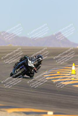 media/Oct-07-2023-CVMA (Sat) [[f84d08e330]]/Race 13 500 Supersport-350 Supersport/